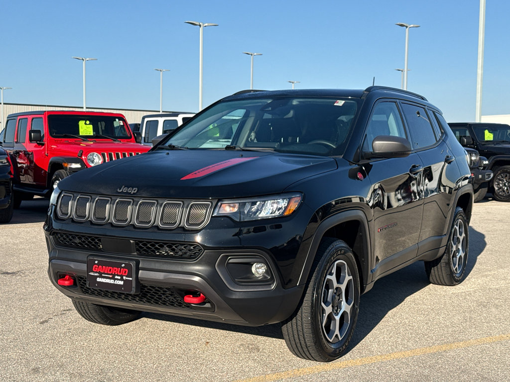Used 2022 Jeep Compass Trailhawk w/ Sun and Sound Group image 2