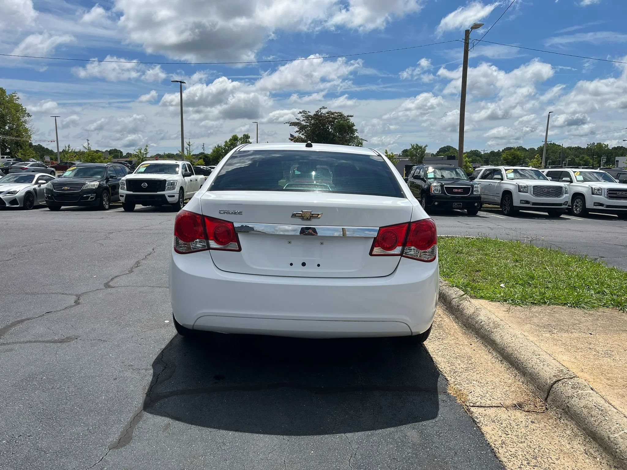 Used 2014 Chevrolet Cruze LS FWD image 6