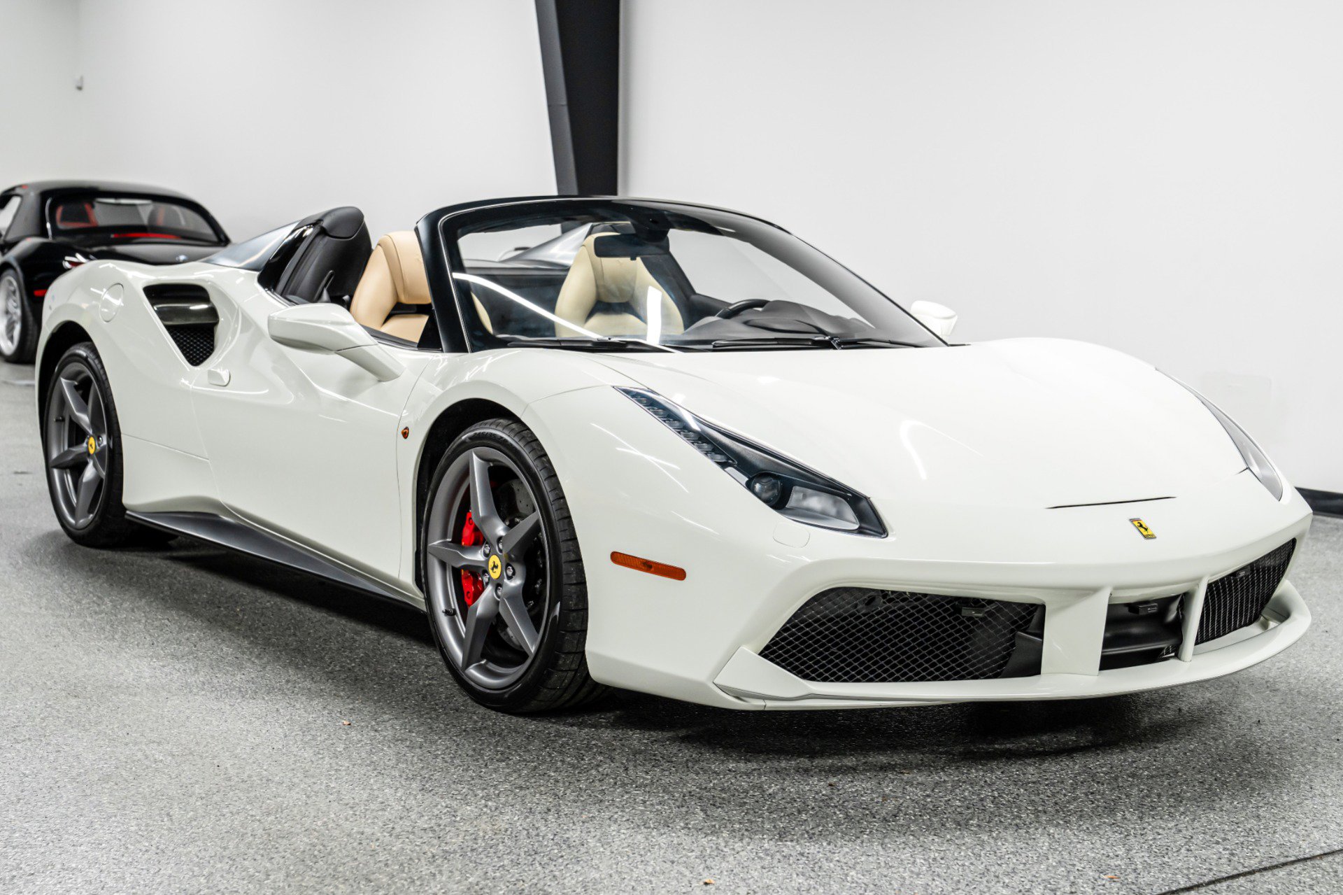 Used 2018 Ferrari 488 Spider image 3