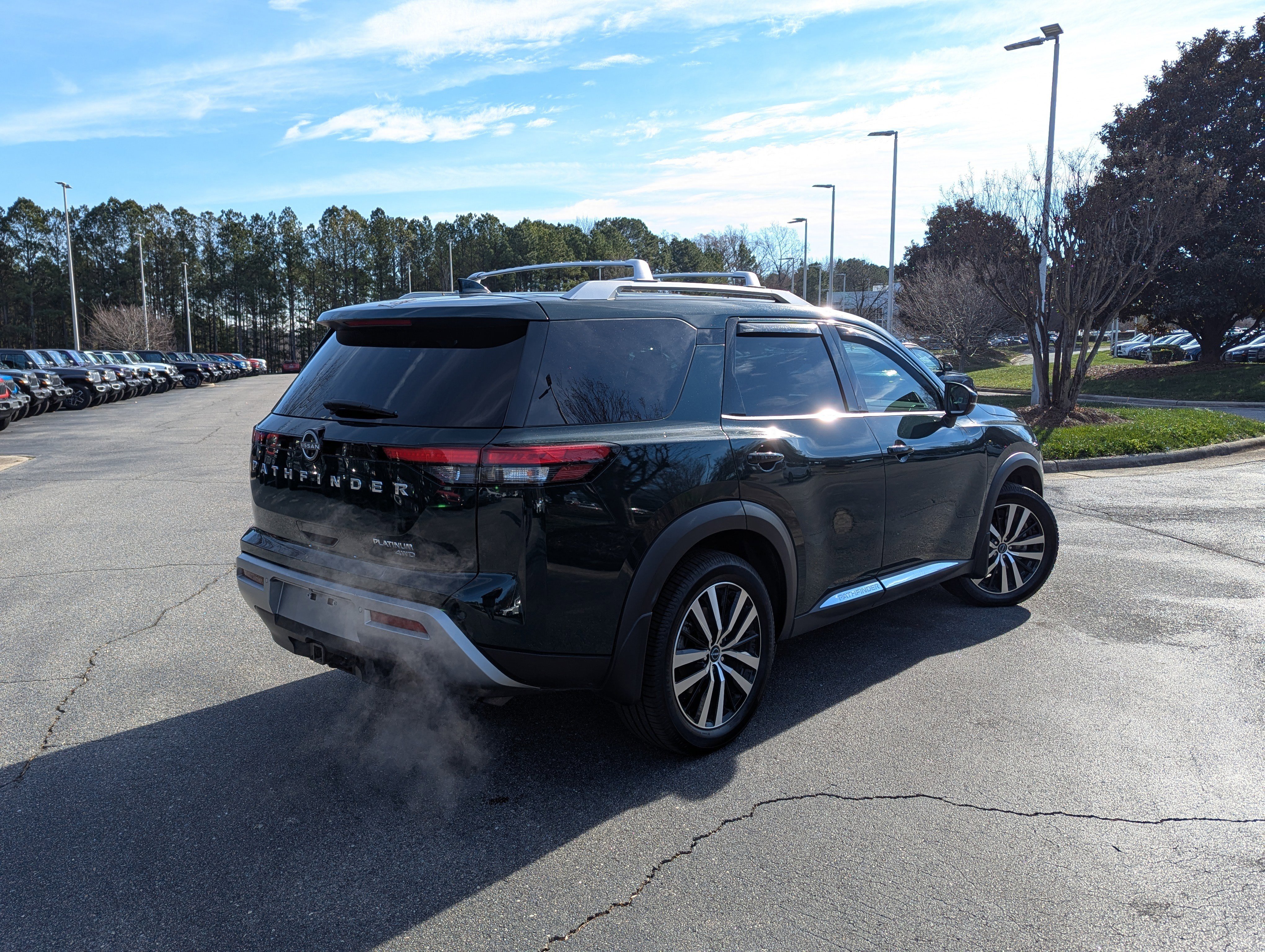 Used 2023 Nissan Pathfinder Platinum w/ Cargo Package image 5