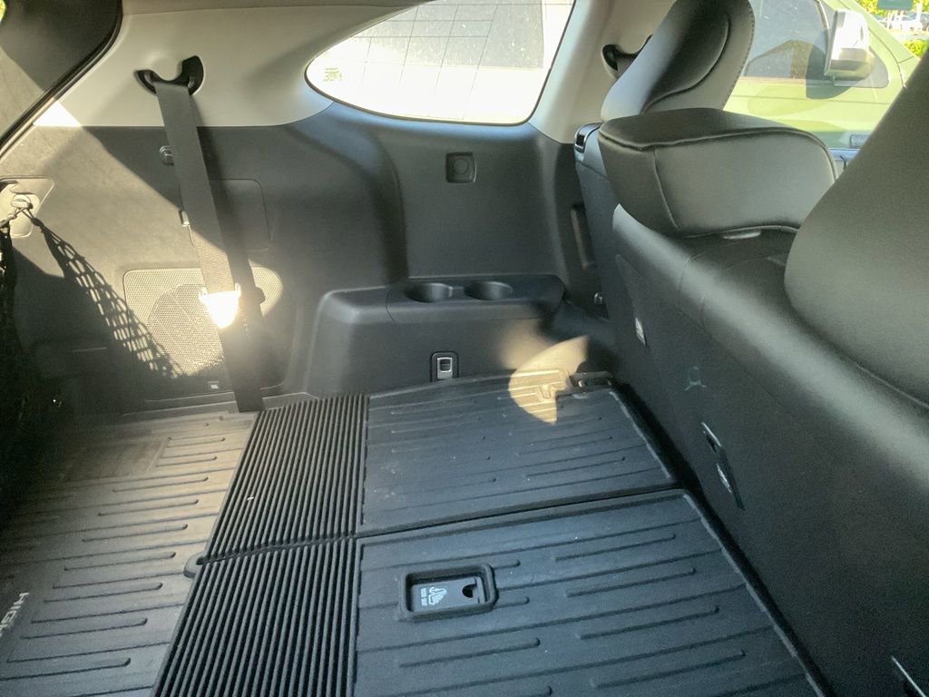 Used 2024 Toyota Highlander Limited AWD/4WD image 6
