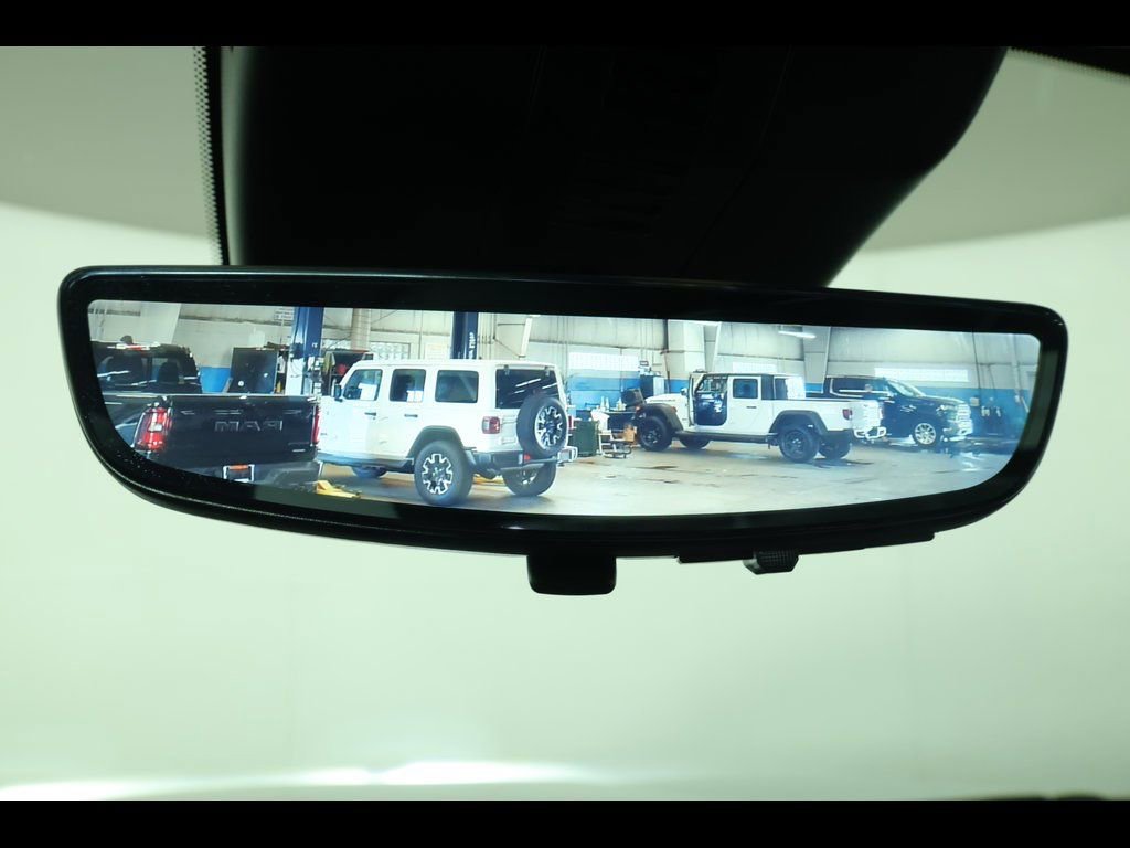 Used 2024 Chevrolet Traverse RS w/ LPO, Floor Liner Package image 28