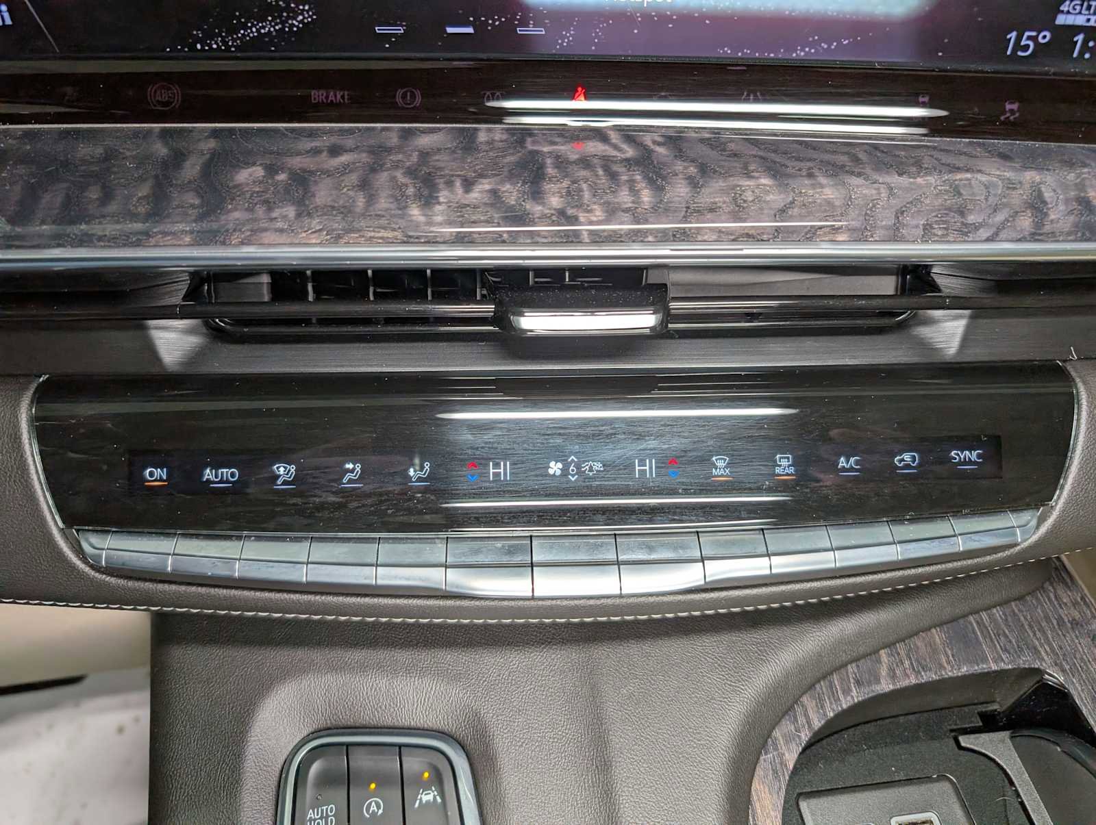 Certified 2021 Cadillac Escalade Premium Luxury image 38