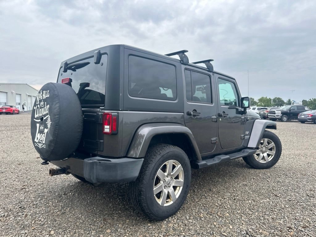 Used 2016 Jeep Wrangler Unlimited Sahara w/ Dual Top Group AWD/4WD image 11