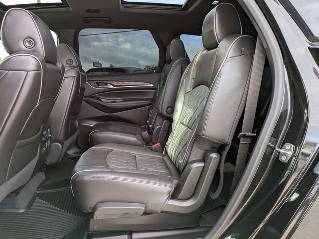 Used 2023 Buick Enclave Avenir image 16