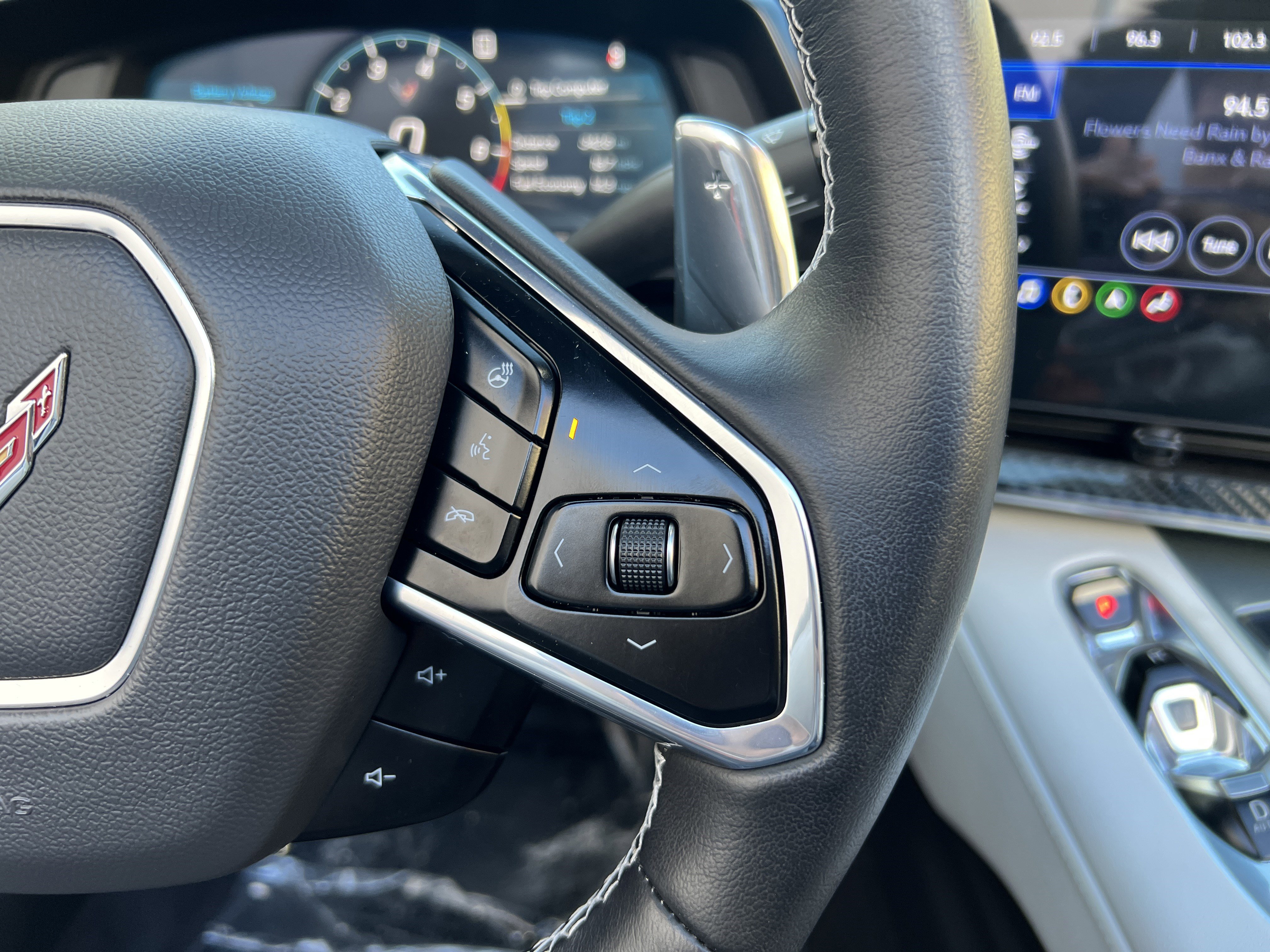 Used 2023 Chevrolet Corvette Stingray Preferred Conv w/ 2LT image 29