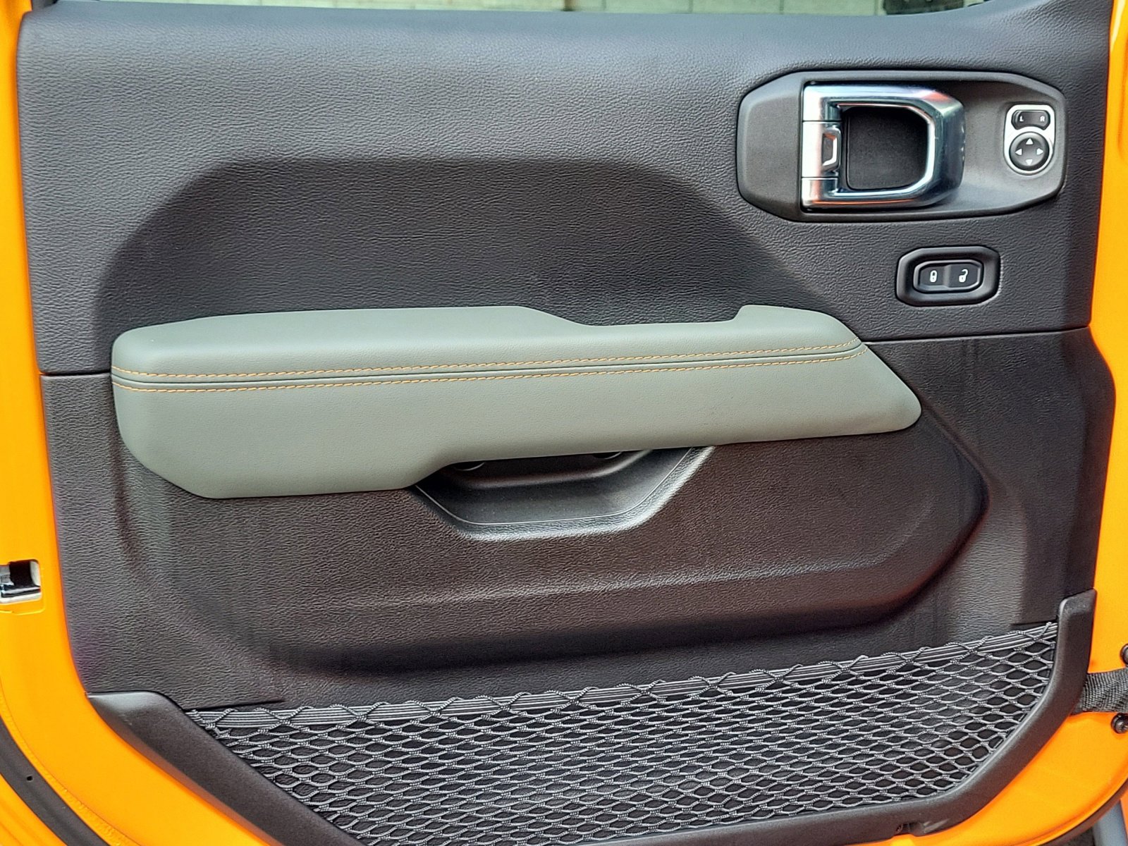 New 2025 Jeep Gladiator Mojave w/ Steel Bumper Group image 22