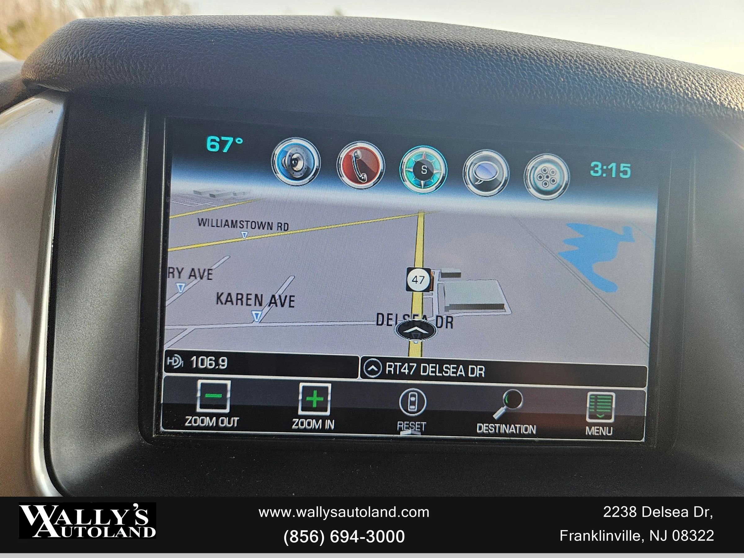 Used 2017 Chevrolet Suburban Premier image 15