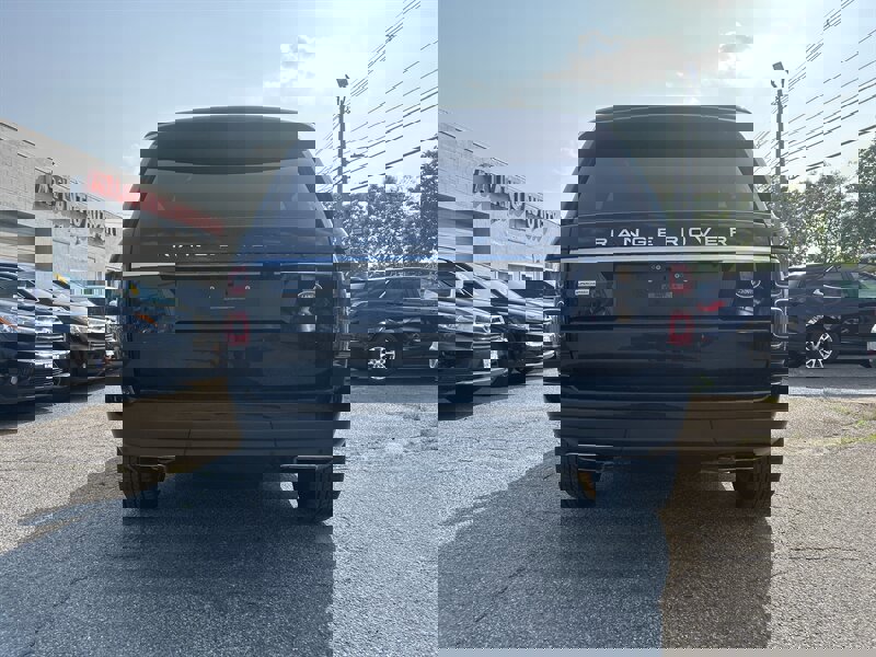 Used 2018 Land Rover Range Rover Supercharged image 5