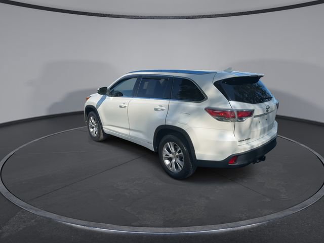 Used 2014 Toyota Highlander XLE image 10