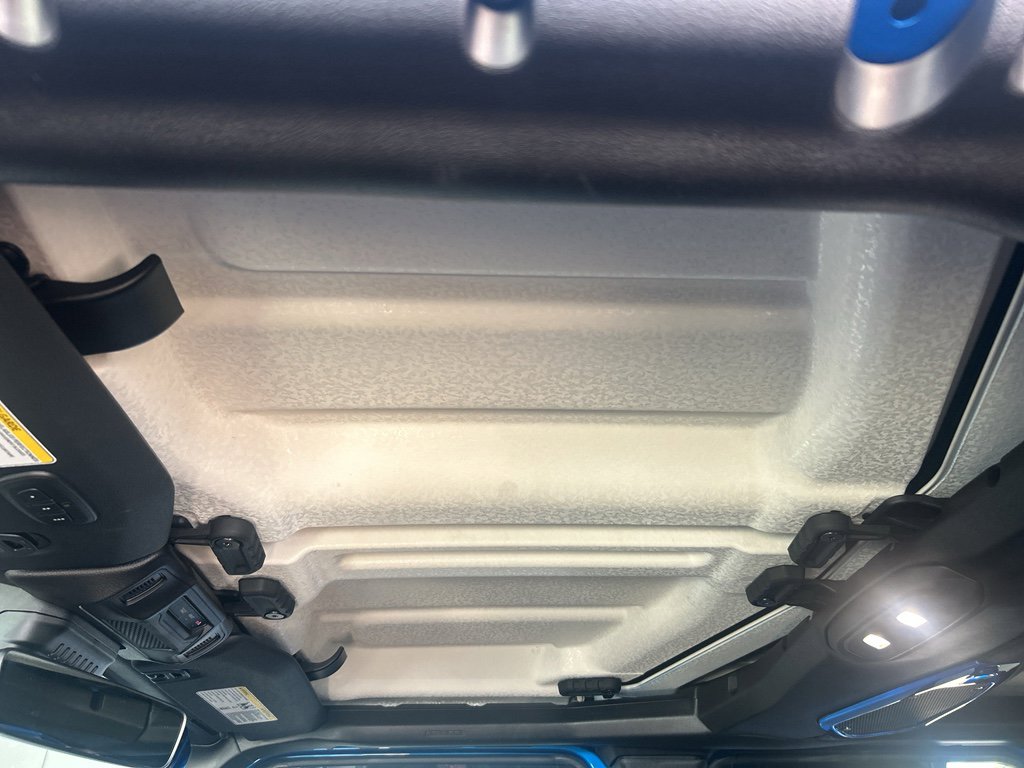 Used 2025 Jeep Gladiator Sport image 37