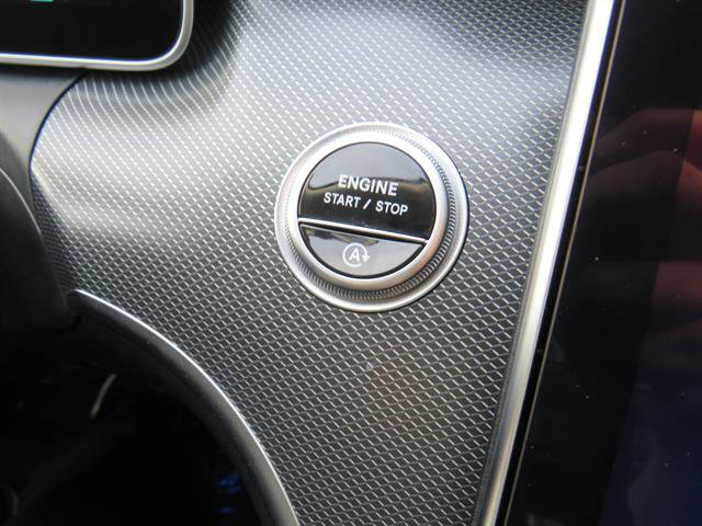 Used 2025 Mercedes-Benz C 300 4MATIC Sedan image 14