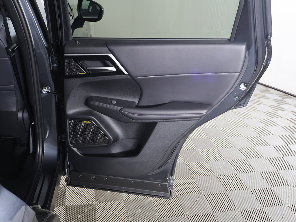 New 2026 Mitsubishi Outlander SE FWD image 29