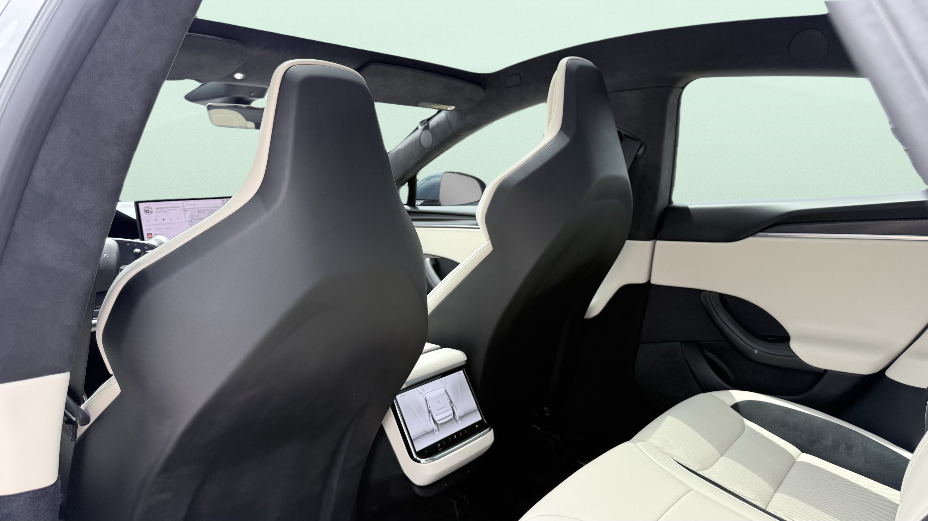 Used 2026 Tesla Model S Plaid AWD/4WD image 27