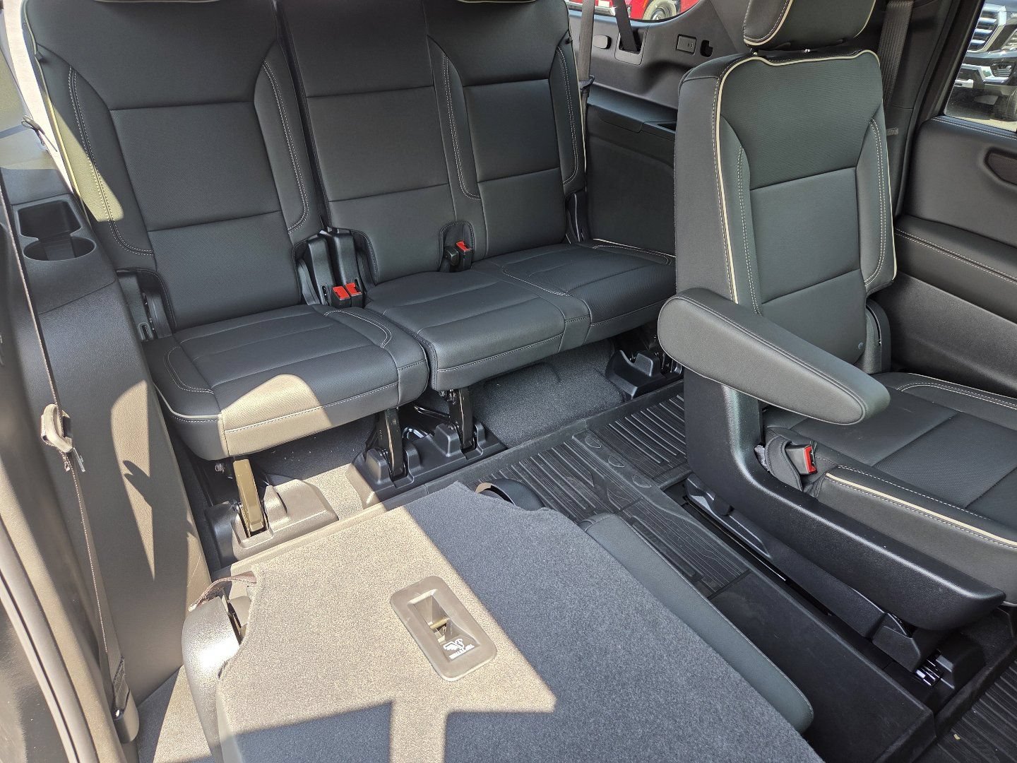 New 2026 GMC Yukon XL Elevation AWD/4WD image 25