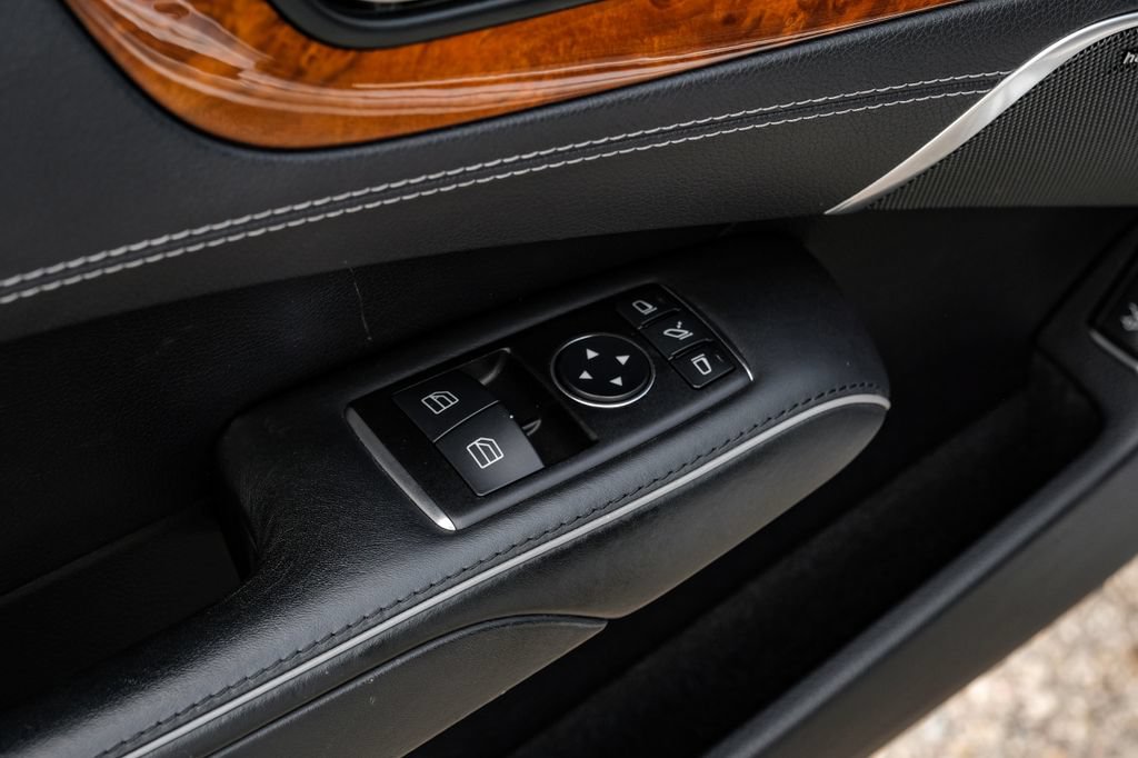 Used 2014 Mercedes-Benz SL 550 image 40