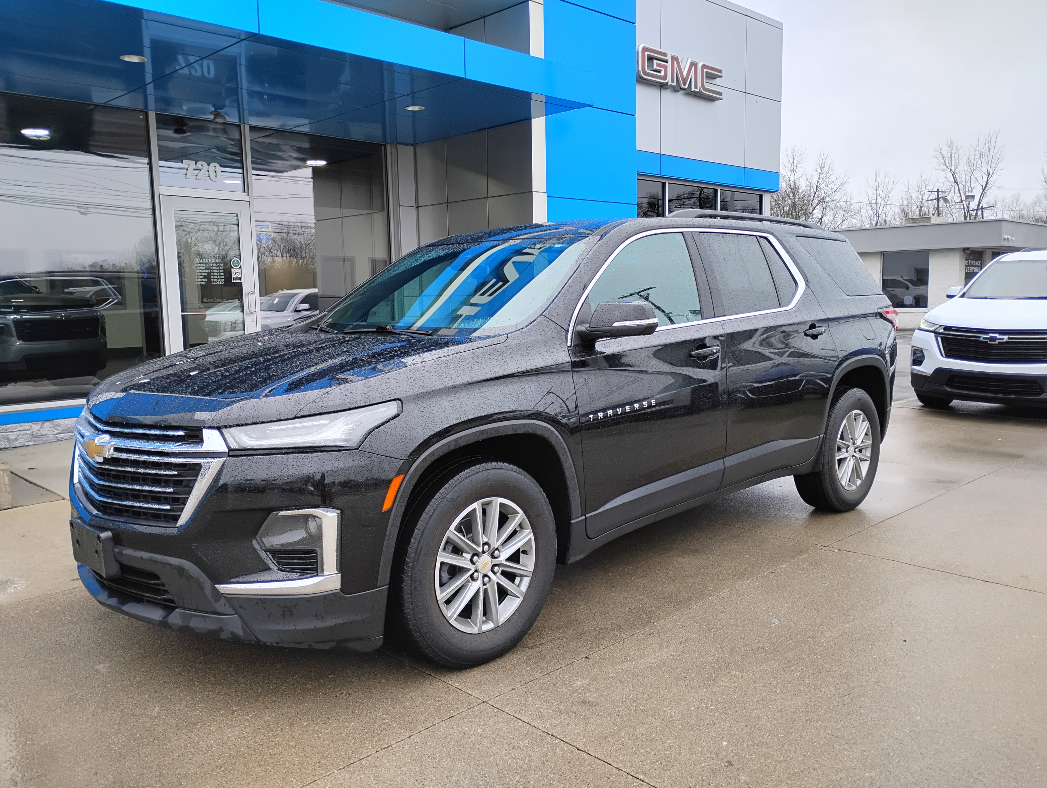 Used 2023 Chevrolet Traverse LT w/ LPO, Floor Liner Package AWD/4WD image 30