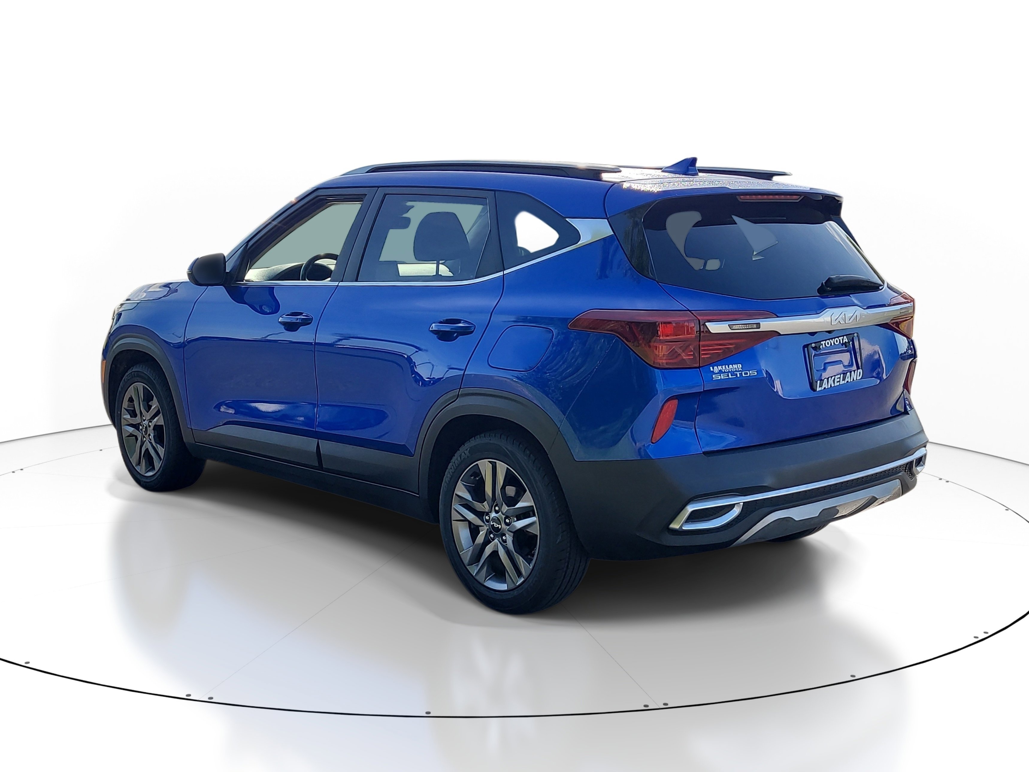 Used 2023 Kia Seltos S w/ Navigation Package image 5