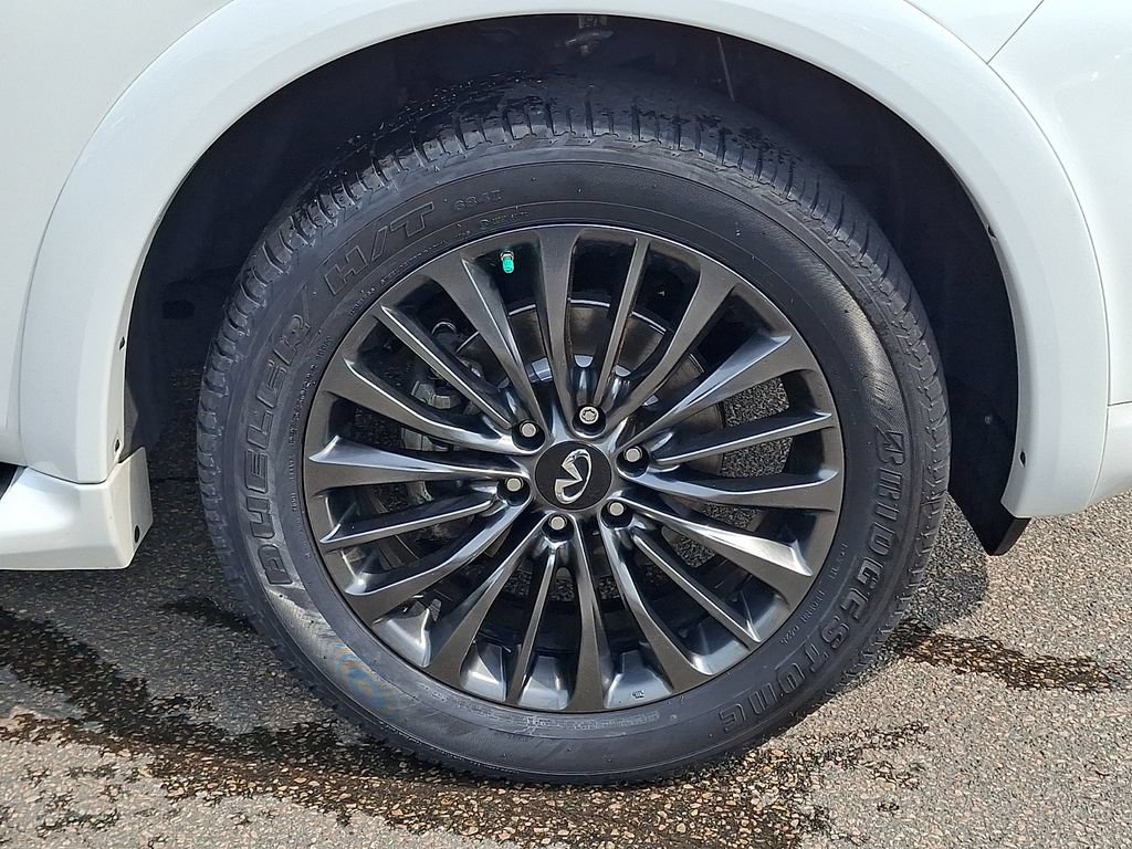 Used 2024 INFINITI QX80 Sensory AWD/4WD image 11