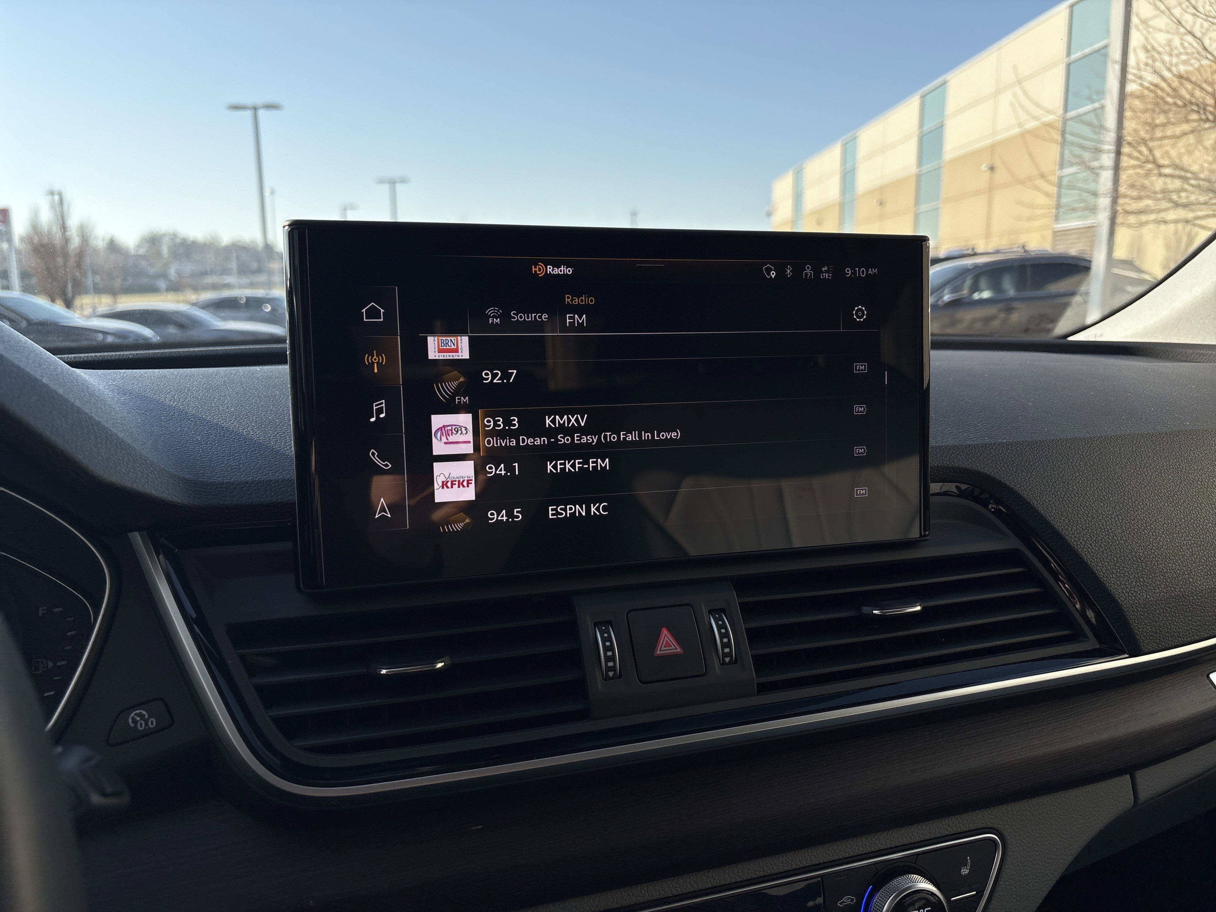 Used 2024 Audi Q5 2.0T Premium w/ Convenience Package image 23