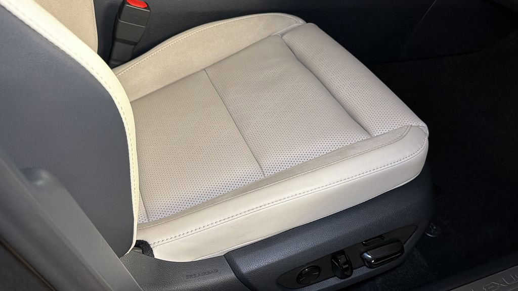 Certified 2025 Lexus RX 450h AWD w/ Convenience Package image 11