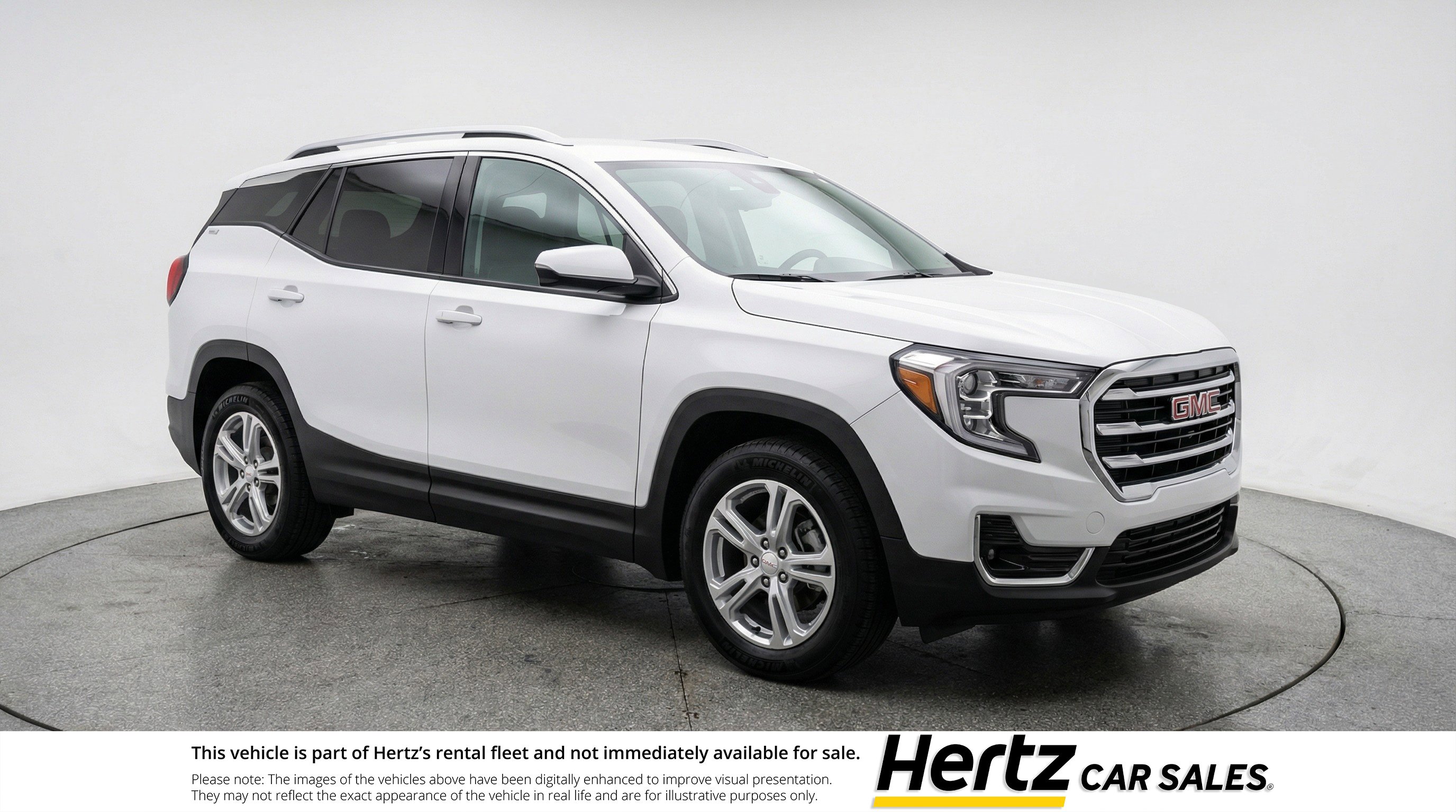 Used 2024 GMC Terrain SLE image 1