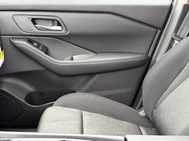 Used 2026 Nissan Rogue SV image 12