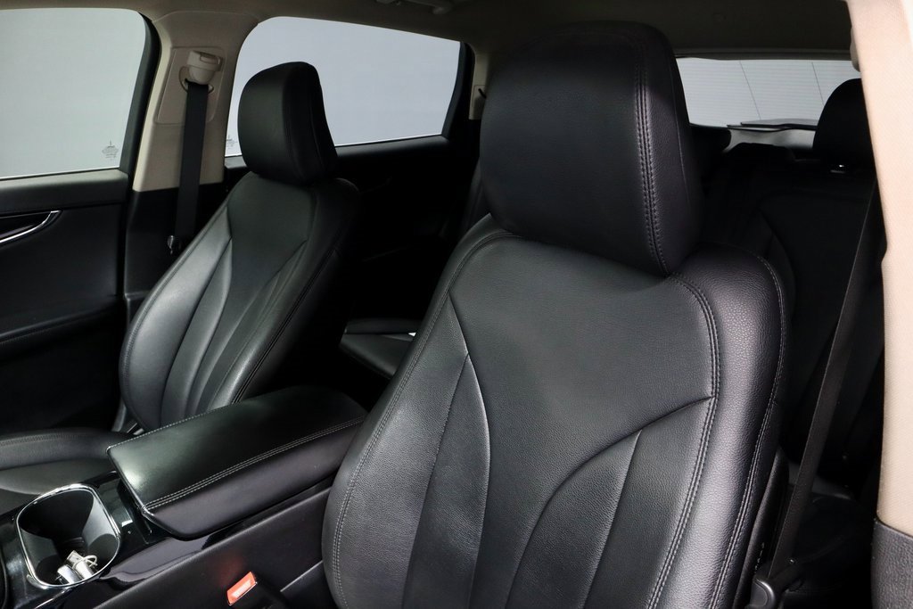 Used 2022 Lincoln Nautilus FWD w/ Premium Package image 27