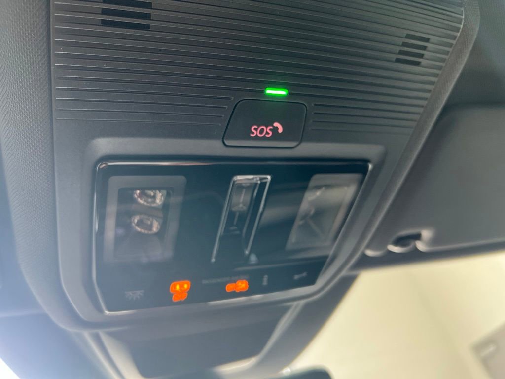 New 2026 Volkswagen GTI SE FWD image 23