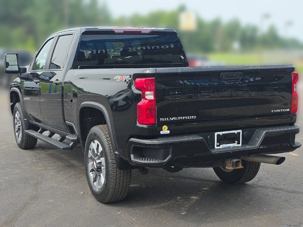 Used 2022 Chevrolet Silverado 2500 Custom w/ Custom Convenience Package AWD/4WD image 4