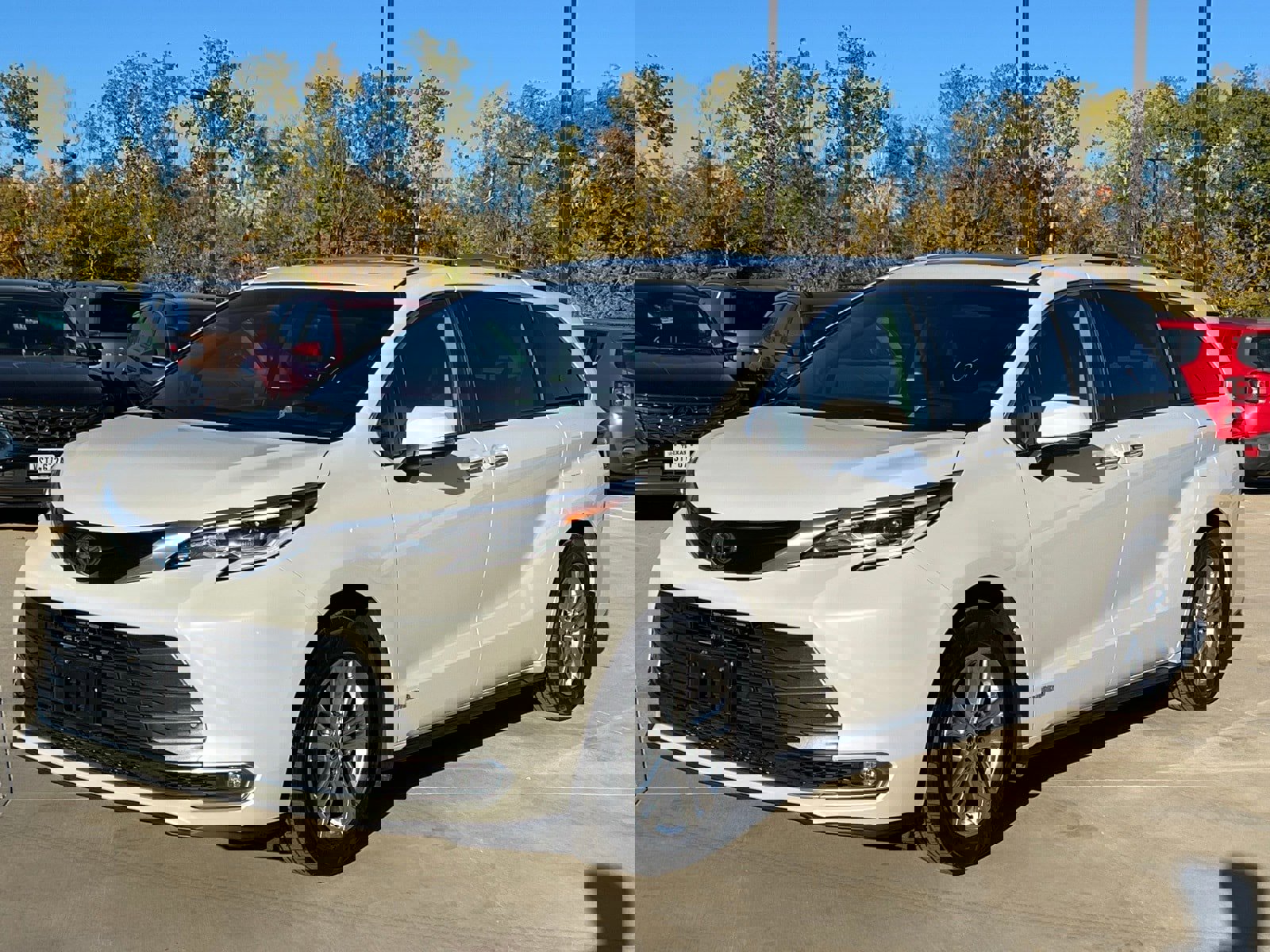 Used 2021 Toyota Sienna Platinum image 5