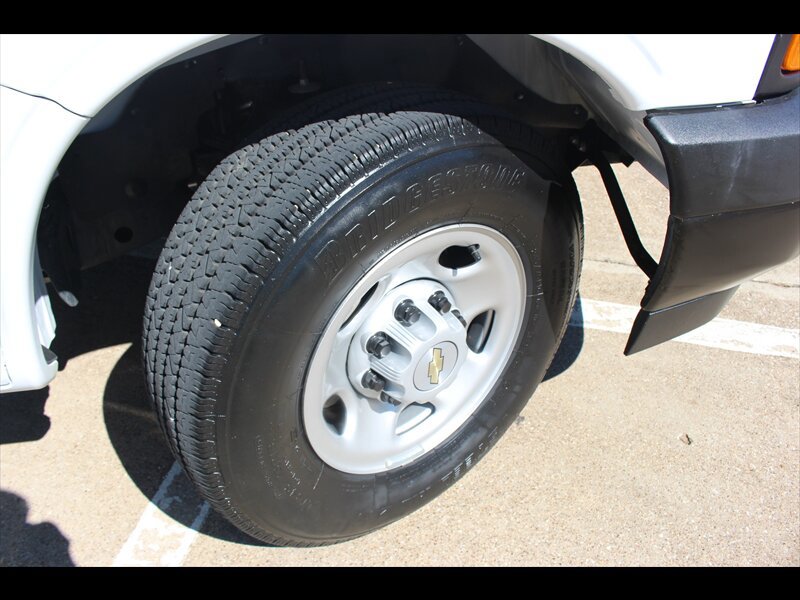 Used 2024 Chevrolet Express 3500 LS RWD image 25