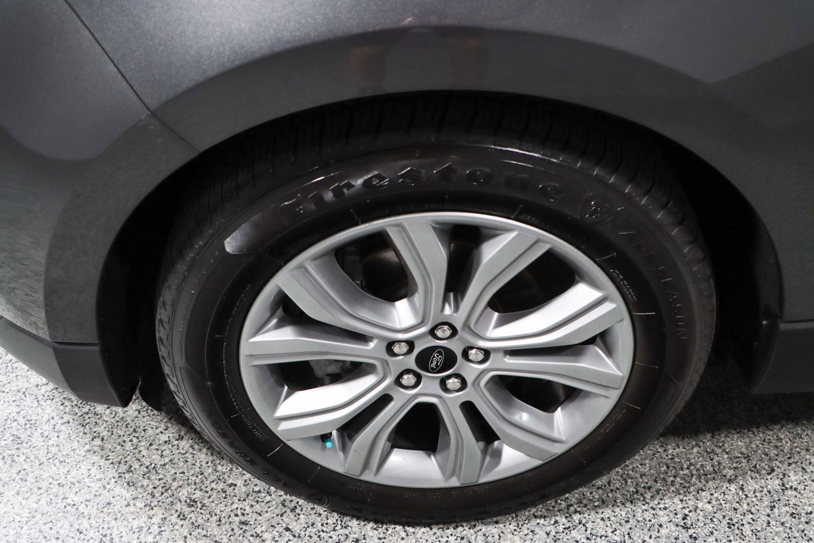 Used 2019 Ford Edge Titanium image 11