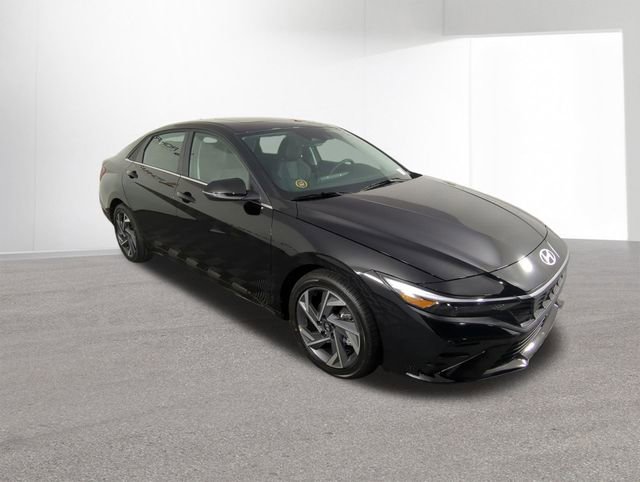 New 2026 Hyundai Elantra Limited image 11