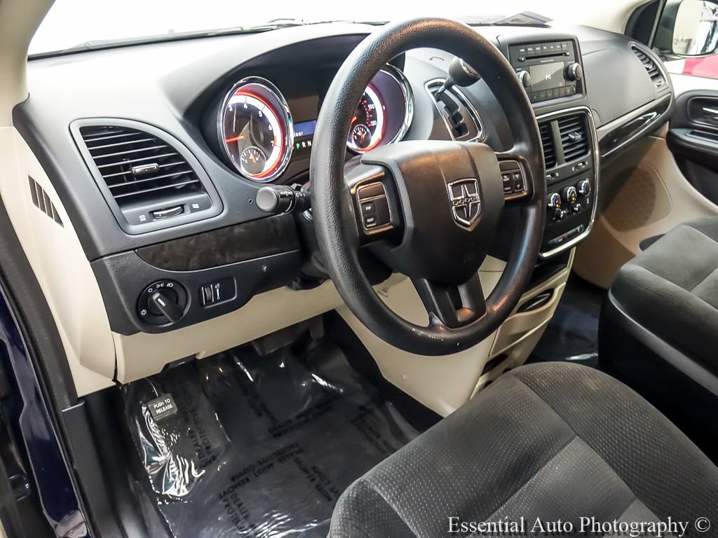 Used 2017 Dodge Grand Caravan SE FWD image 10