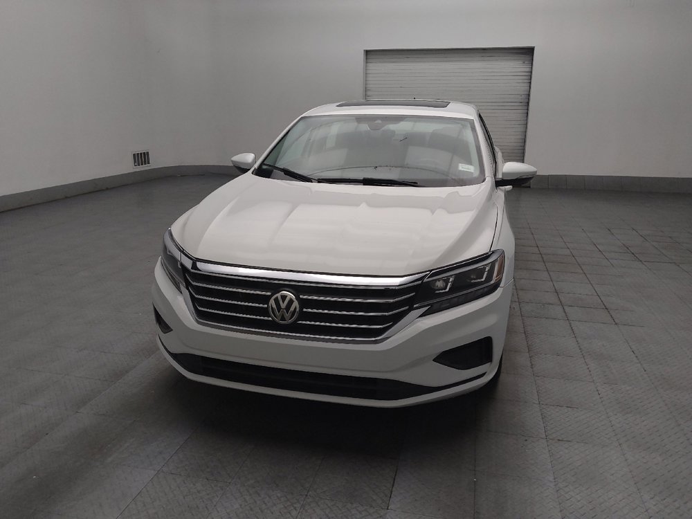 Used 2021 Volkswagen Passat 2.0T SE FWD image 15
