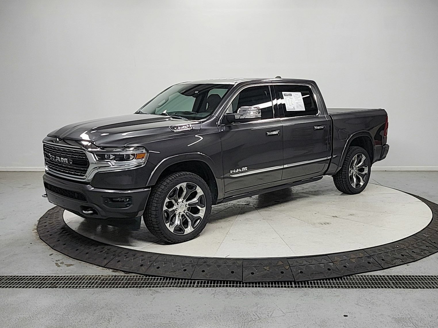 Used 2020 RAM 1500 Limited RWD image 4