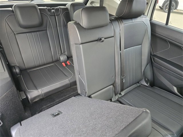 Used 2024 Volkswagen Tiguan SE image 27