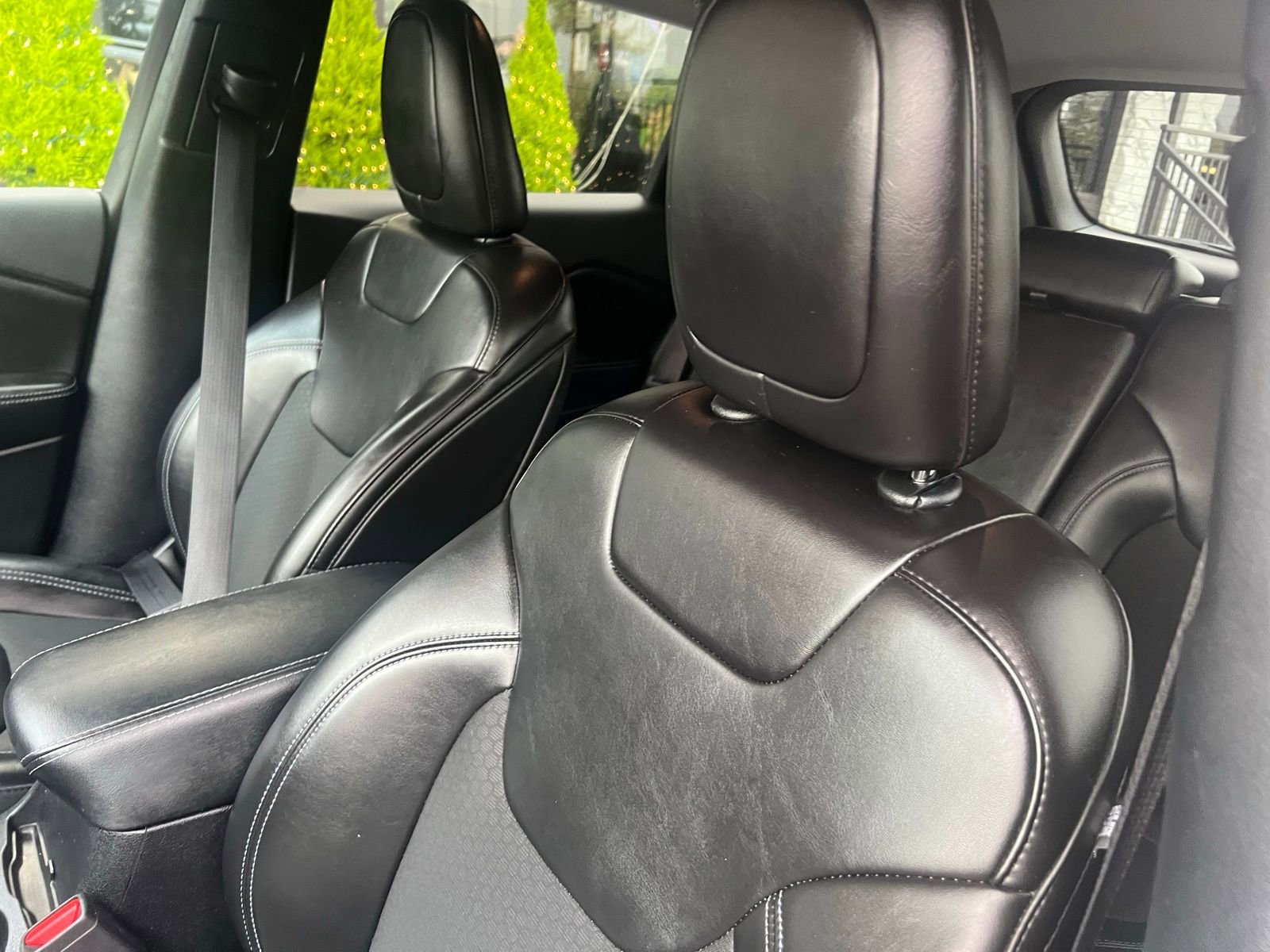 Used 2019 Jeep Cherokee Latitude Plus image 21