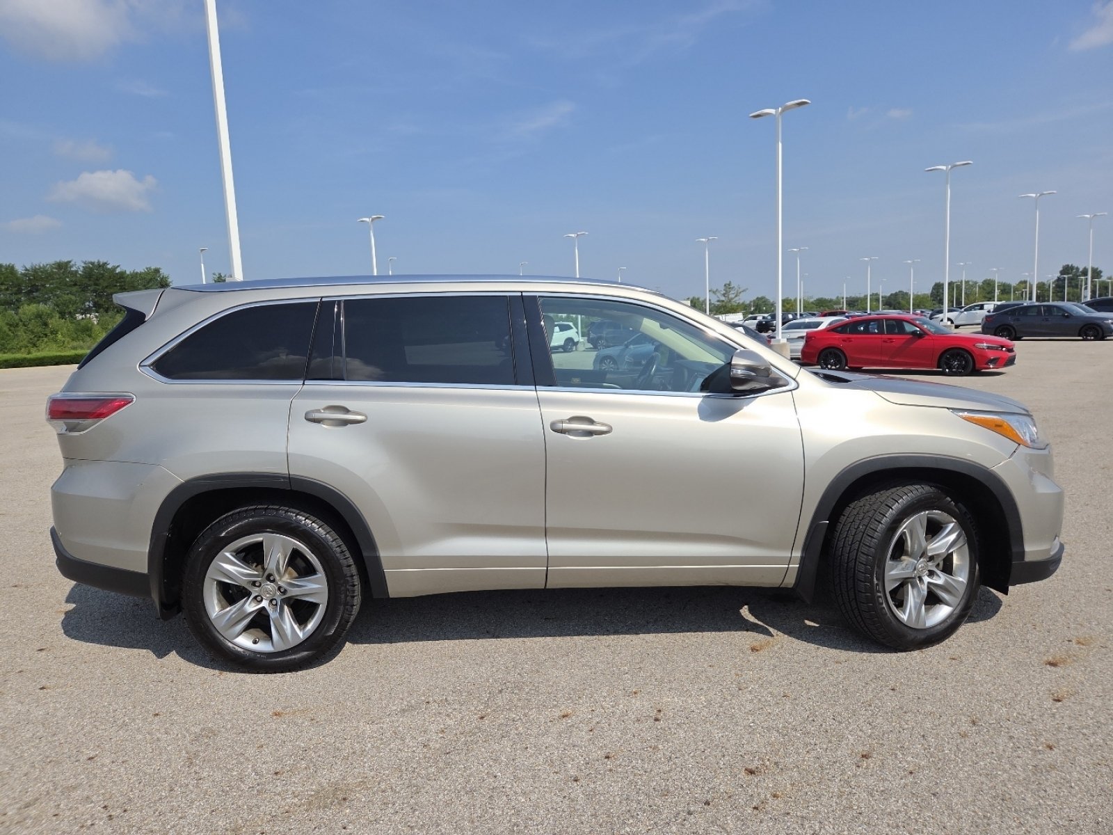 Used 2015 Toyota Highlander Limited Platinum AWD/4WD image 18