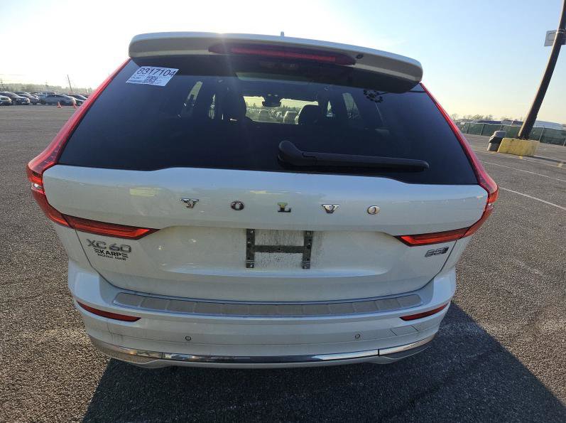 Certified 2023 Volvo XC60 B5 Plus AWD/4WD image 6