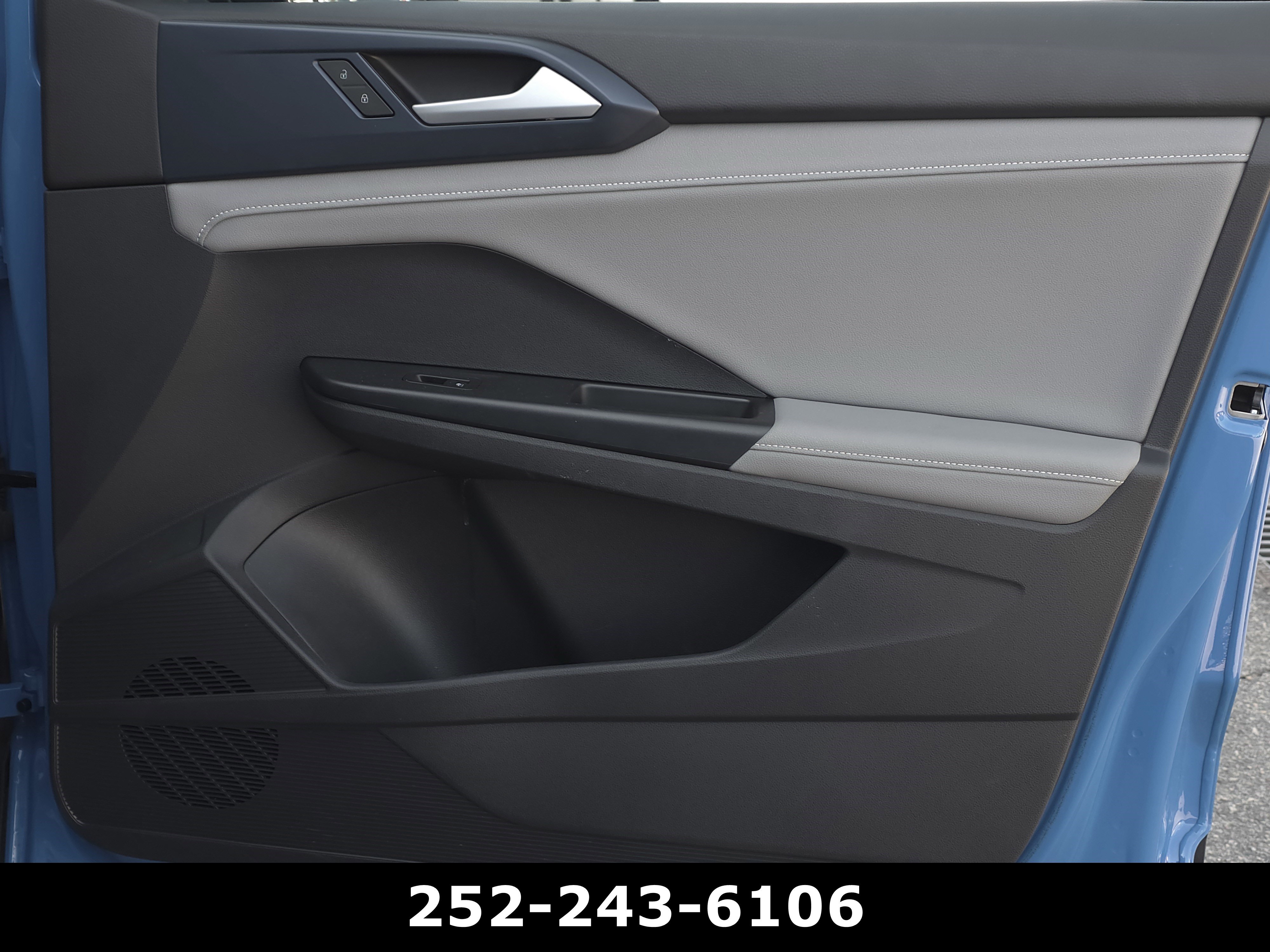 Used 2024 Volkswagen Taos SE FWD image 39