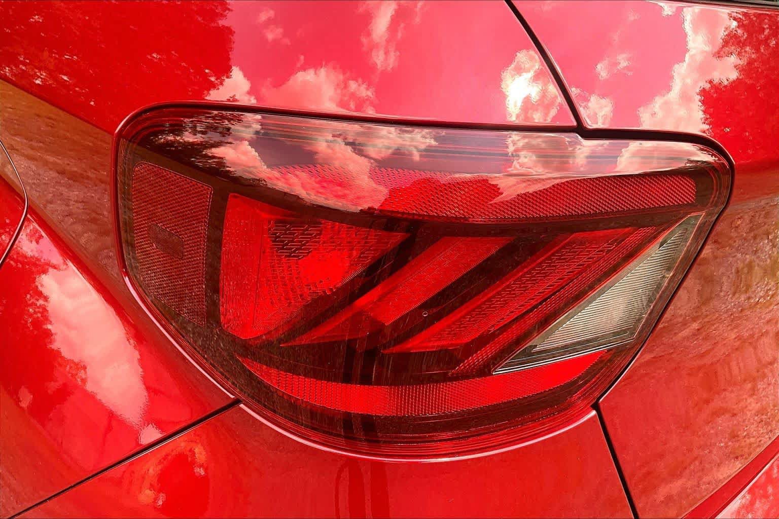 Used 2025 Hyundai Venue SE FWD image 29