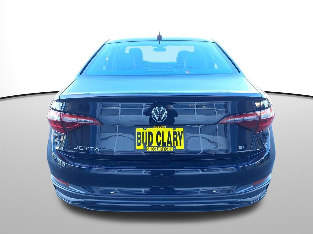 Used 2024 Volkswagen Jetta SE image 5