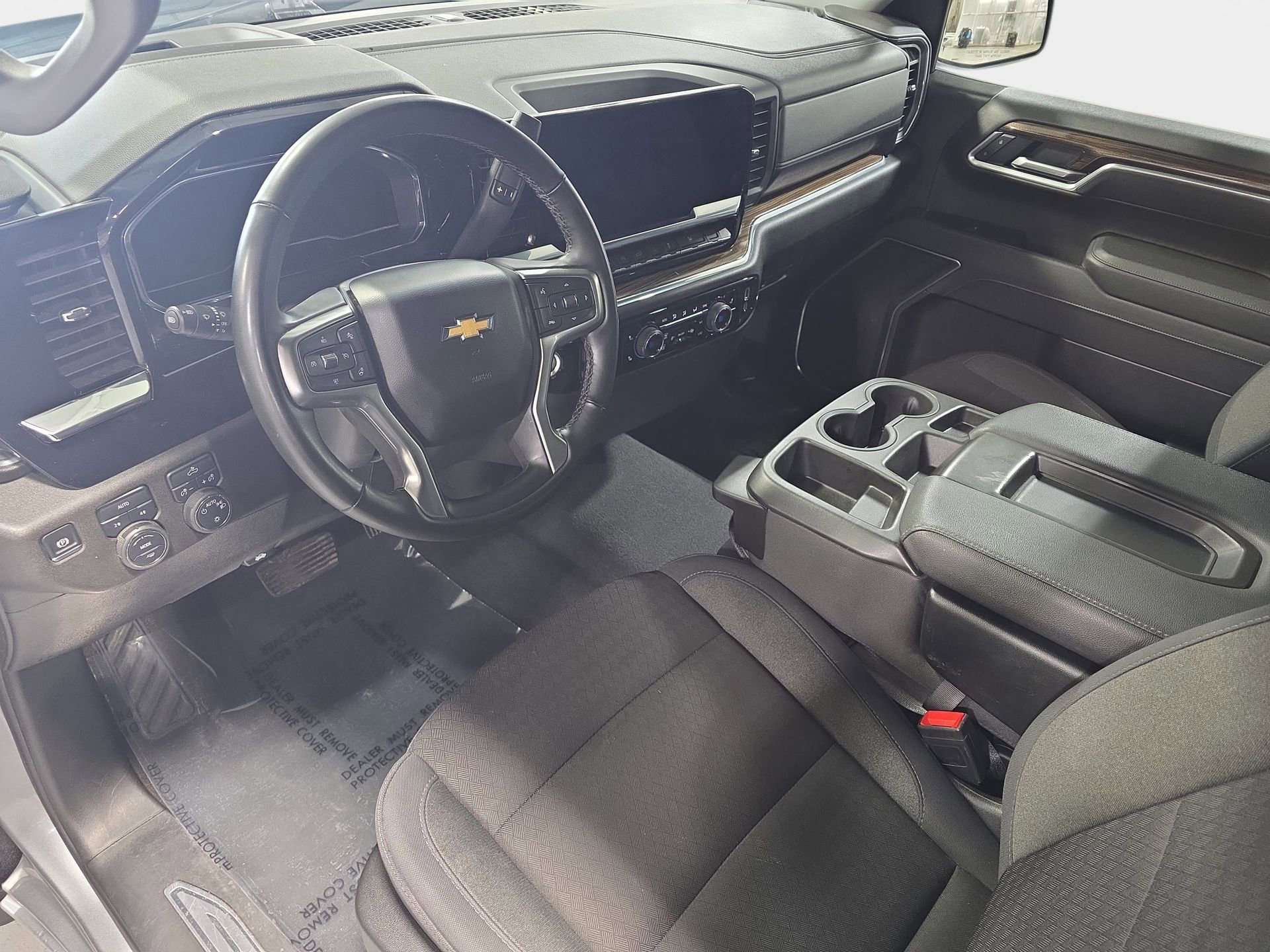 Used 2025 Chevrolet Silverado 1500 LT image 15