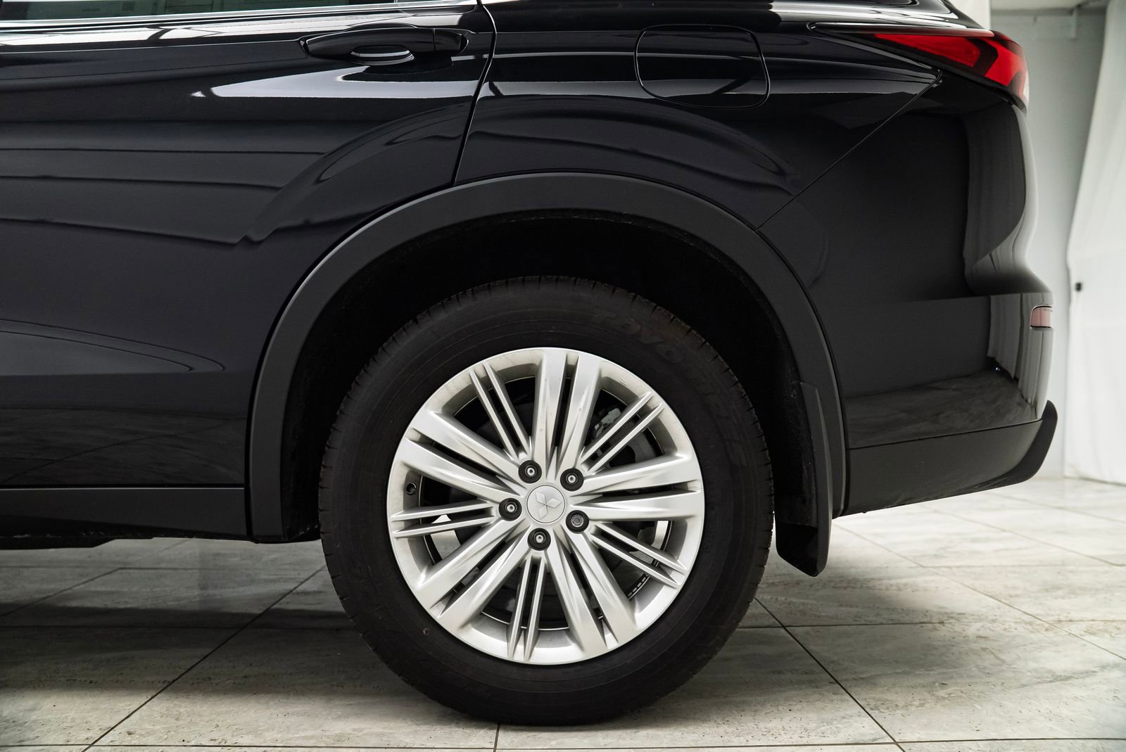 New 2026 Mitsubishi Outlander ES image 19