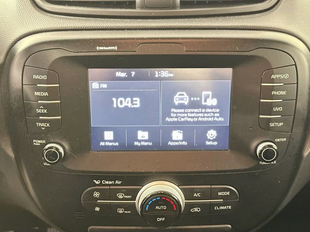 Used 2018 Kia Soul + FWD image 11