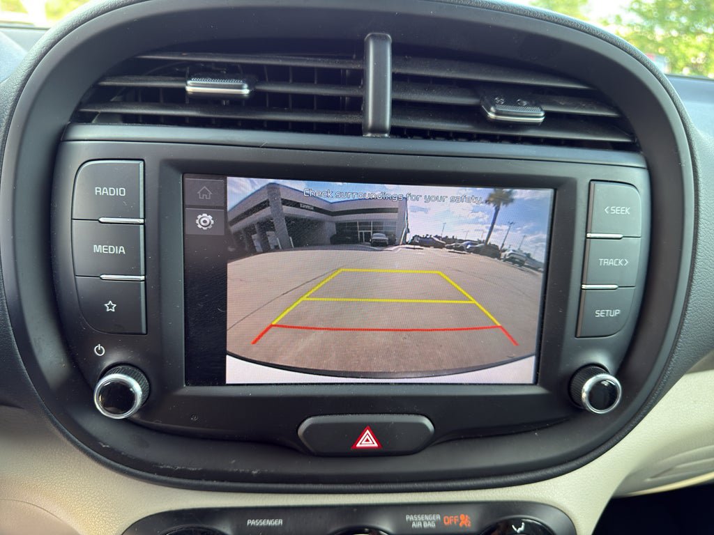 Used 2024 Kia Soul LX w/ Option Group 015 FWD image 16