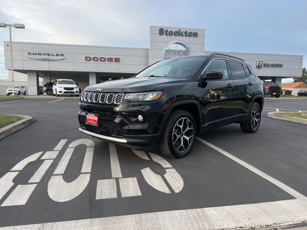 Used 2025 Jeep Compass Limited image 1