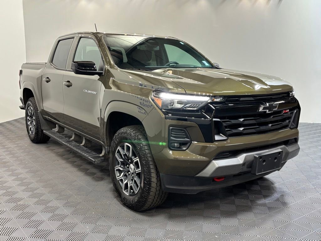Used 2023 Chevrolet Colorado Z71 AWD/4WD image 4